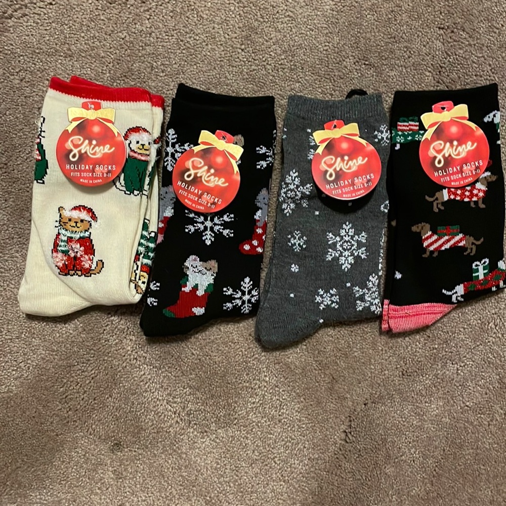 NWT Women’s Assorted Holiday Socks